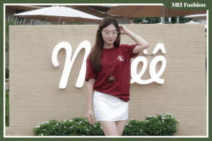 các cách mặc áo phông đẹp với chân váy