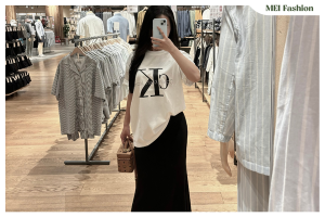 cách phối áo phông rộng với chân váy chữ A