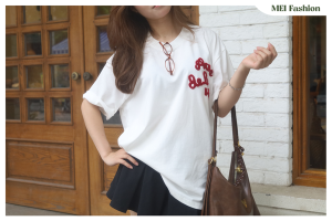áo phông phối chân váy bánh mỳ